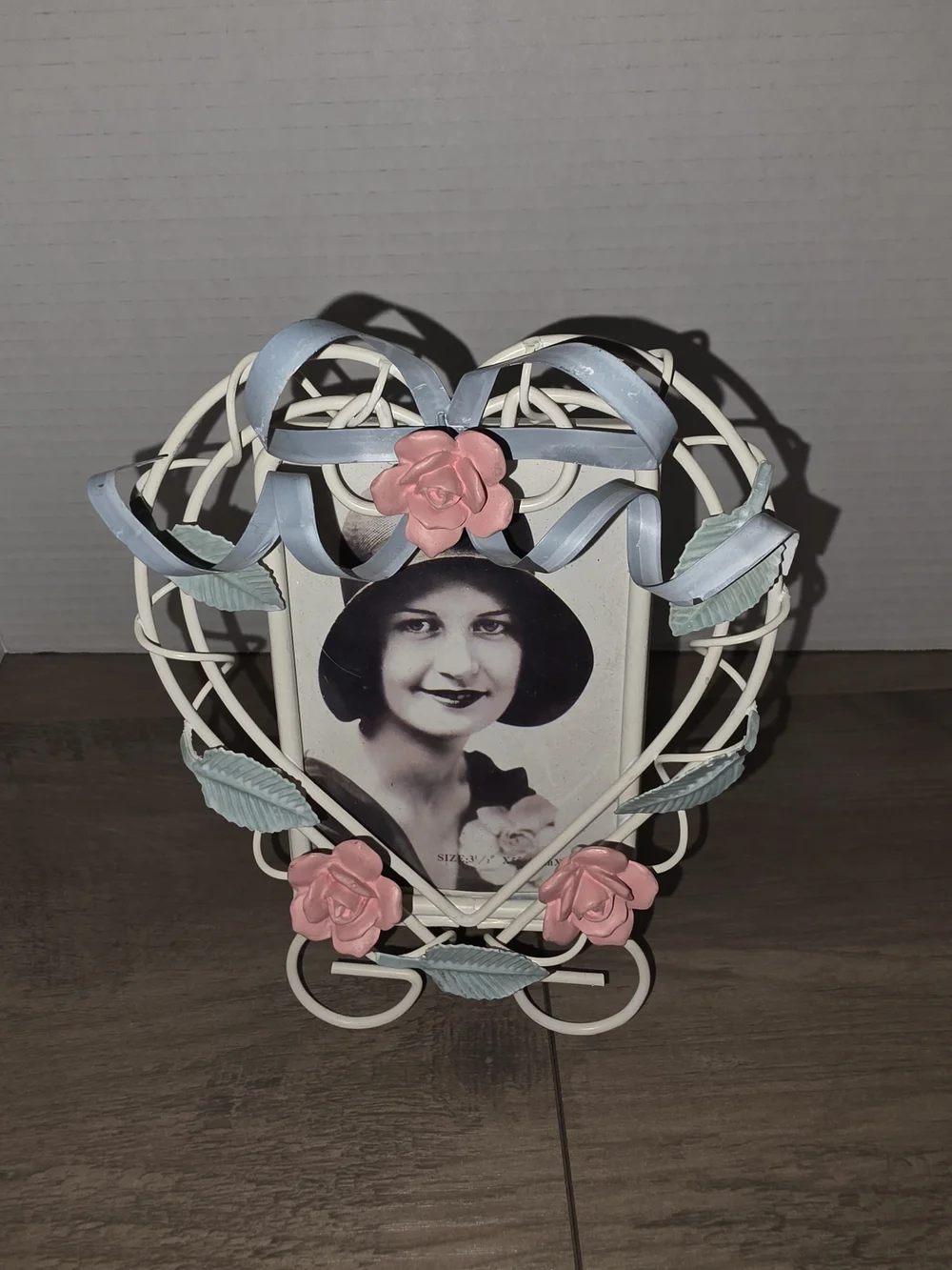 Vintage Metal Heart Shaped Photo Frame 3.5 X 5 Embellished With Pink Rose/Ribbon